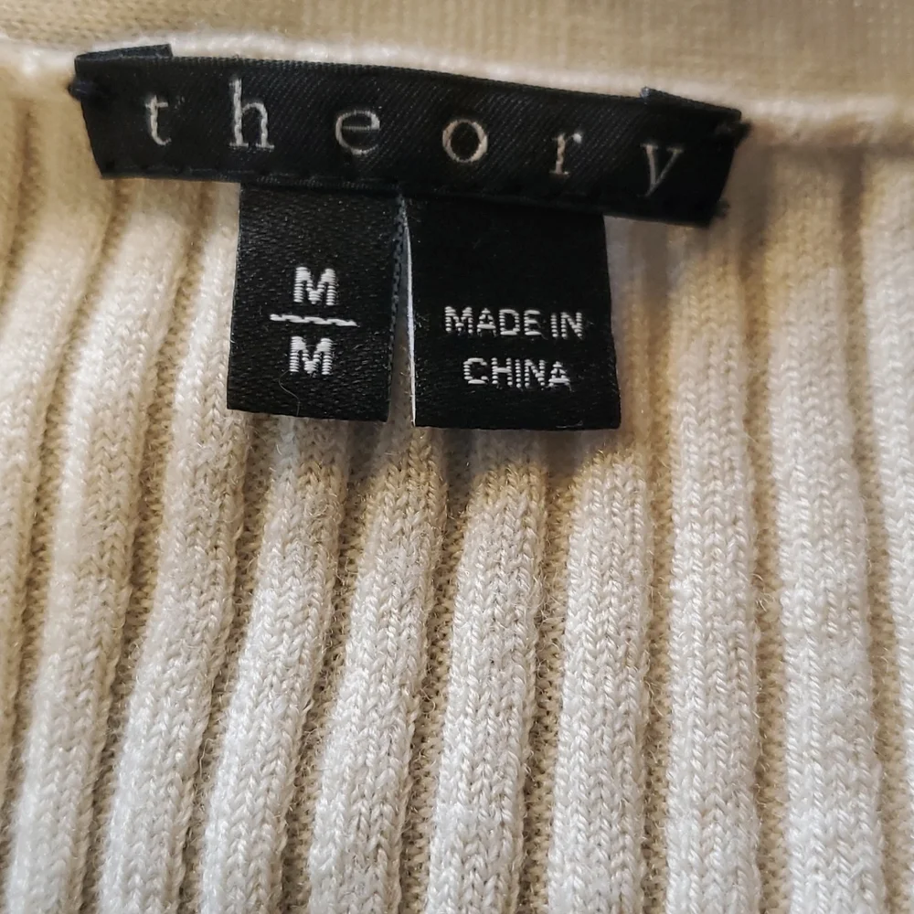 Nice basic Spring sweater (431) - Picture 3 of 4